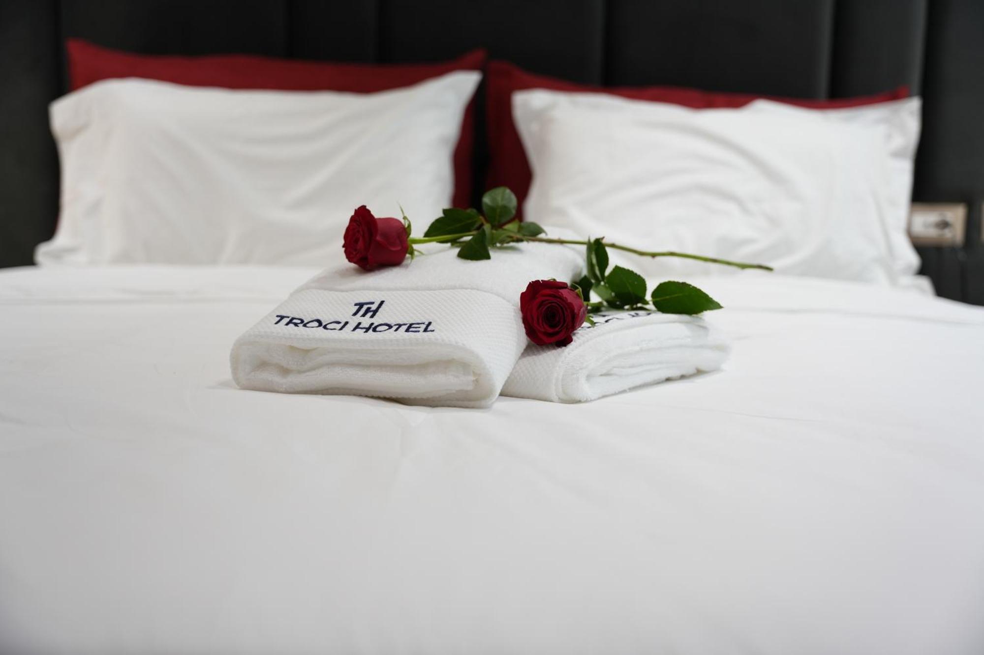 Troci Hotel Kamez Luaran gambar